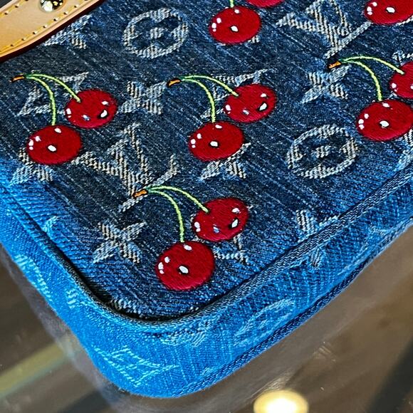 LOUIS VUITTON Monogram Cerise Denim Pochette - Picture 9 of 13